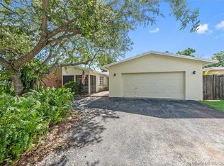 19005 SW 95th Ave, Cutler Bay, FL 33157