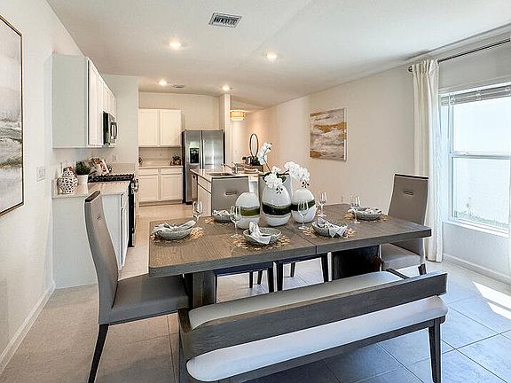 3rd image of 10929 NW Everbreeze Drive