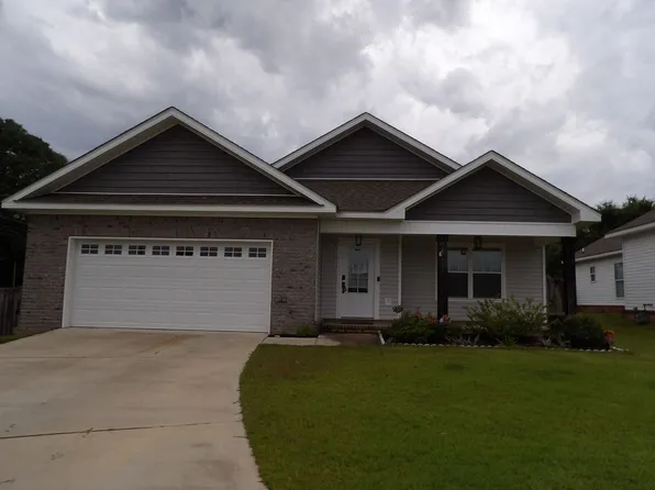 132 Longleaf Ln, Enterprise, AL 36330