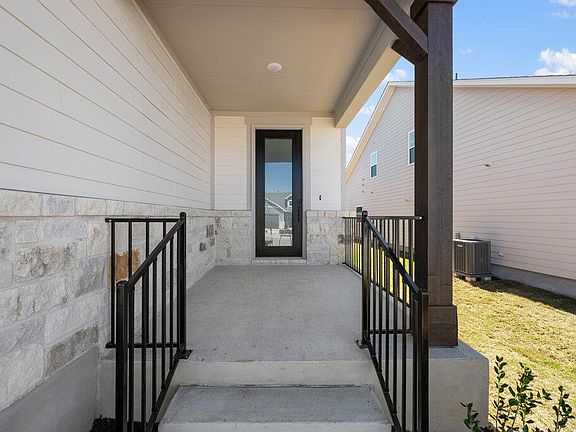 5th image of 228 Ranier Way