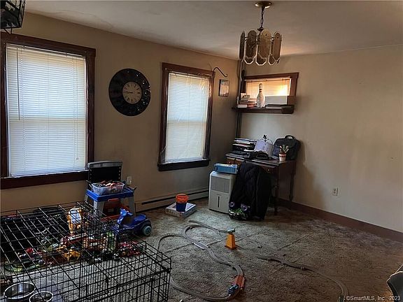 4th image of 465 E Main St