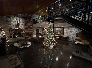 205 W Main St, Rocksprings, TX 78880