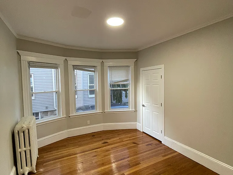 517 Cottage St #1 — Photo 10