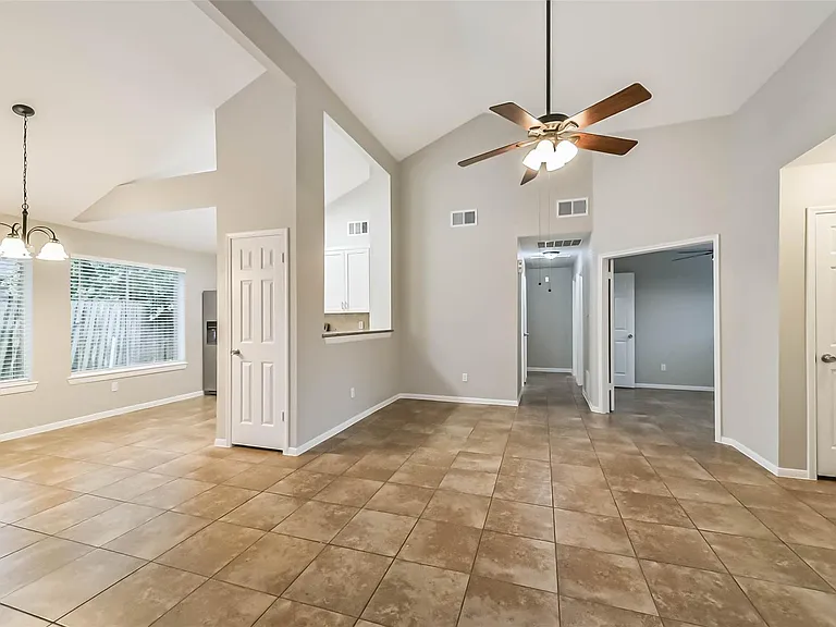 18515 Meadows Way Dr — Photo 5