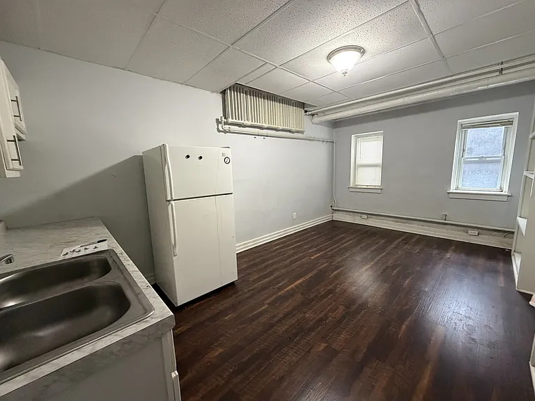 189 Lake Ave — Photo 12