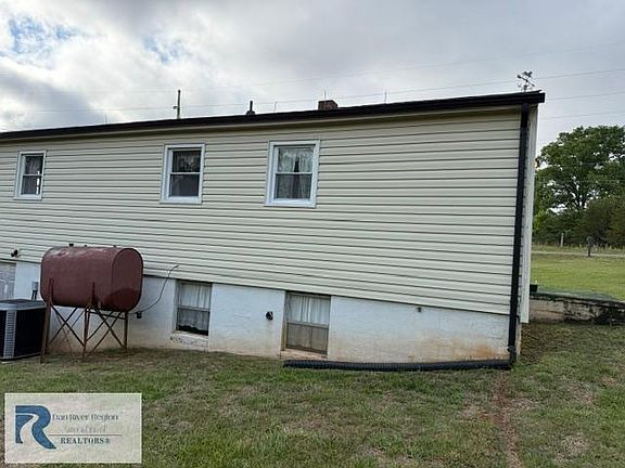 3rd image of 961 Sugartree Church Rd