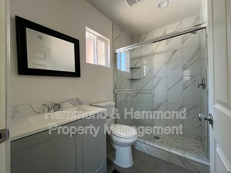 4447 Babcock Ave — Photo 14