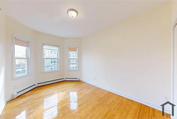 7 Estella St #3 — Photo 8