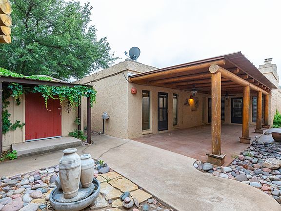 4th image of 25 Tamarisk Cir