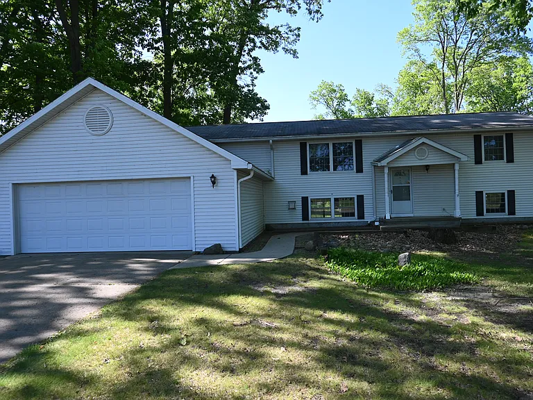 2990 E Coleman Rd — Photo 1