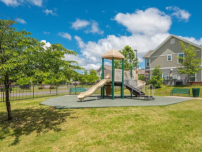 2801 S Scott St — Photo 15