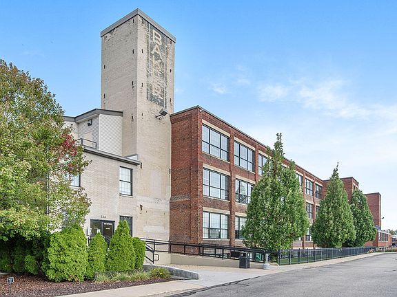 2nd image of 533 Columbia Ave APT 212