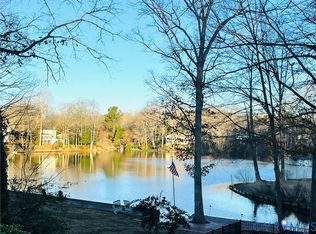 7738 Lakeforest Dr, North Chesterfield, VA 23235