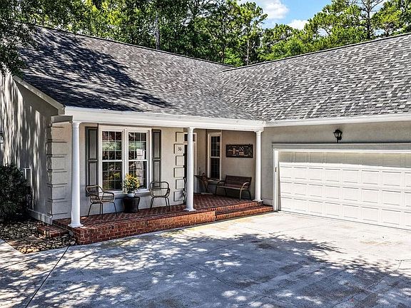 3rd image of 30 Prestwick Dr.
