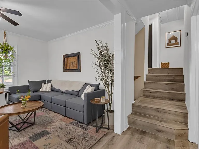 6290 Cascade Palmetto Hwy — Photo 33