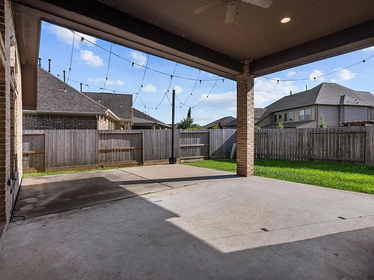2524 Davis Prairie Ln — Photo 40