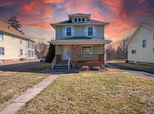5814 Summit St, Sylvania, OH 43560