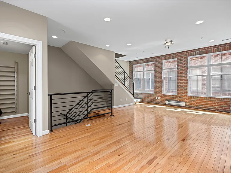 420 Lewis Ct — Photo 12
