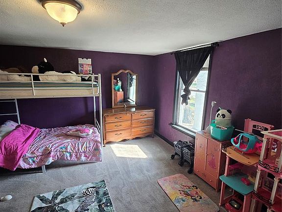 5th image of 712 Condit St