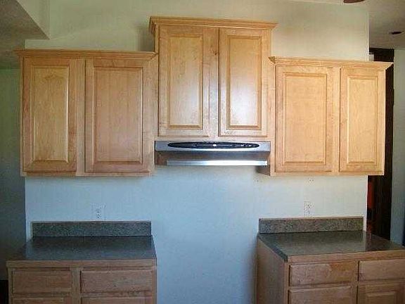 5th image of 104 Wood St