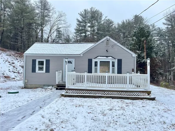 405 Douglas Pike, Harrisville, RI 02830