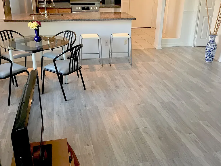 633 Bay St #511 — Photo 8