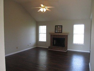 2nd image of 3916 Laurelbrook Dr
