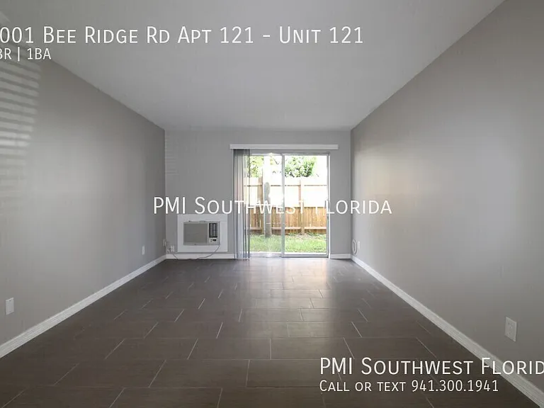 3001 Bee Ridge Rd #121 — Photo 3
