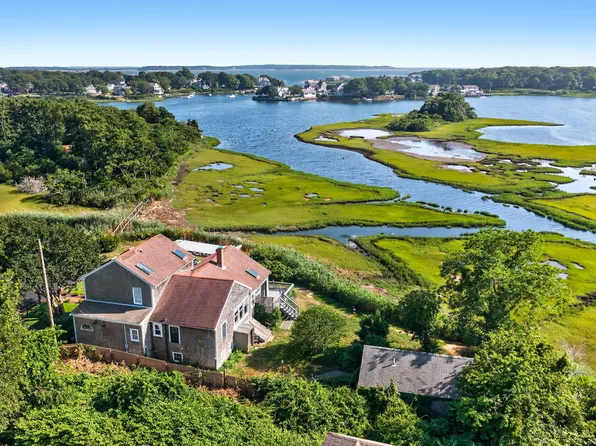 21 Kens Way Street, West Yarmouth, MA 02673