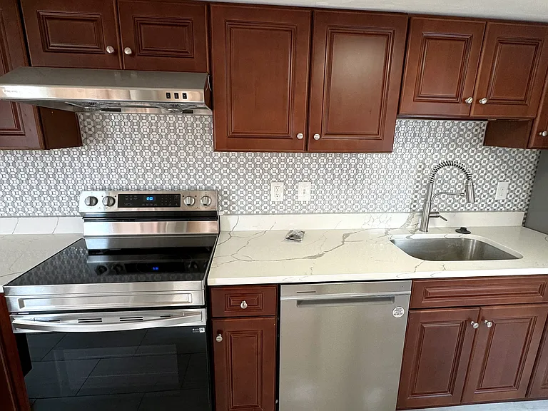 79 Main St #3 — Photo 3