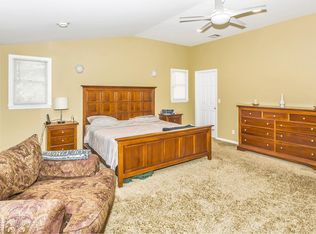 18 Range Dr, Merrick, NY 11566