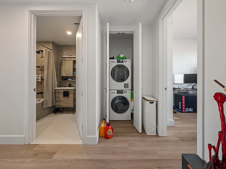2045 Ocean Ave #805 — Photo 16
