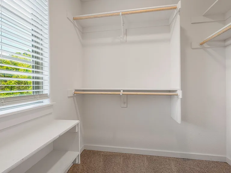 2369 E Amherst Aly — Photo 17
