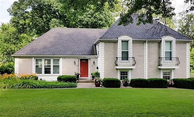1st image of 7933 Roe Ave