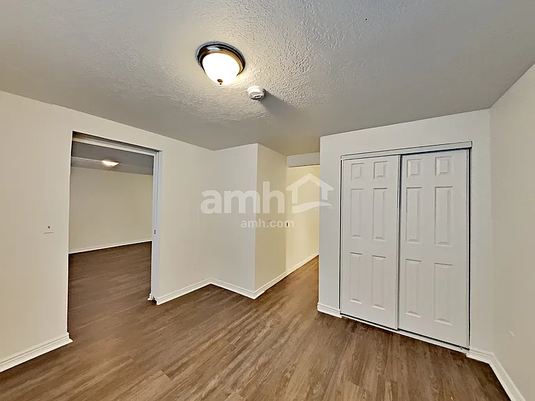 4384 N Maple Dr — Photo 20