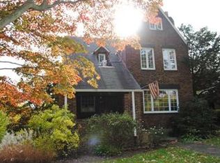 6049 Bunkerhill St, Pittsburgh, PA 15206