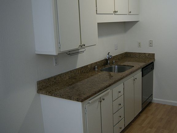 5th image of 1246 Walker Ave APT 110