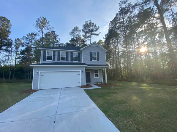 137 Kay St, Ridgeville, SC 29472