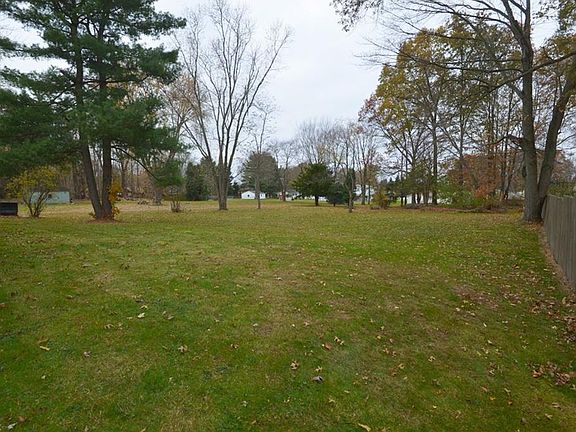 5th image of 2334 Silver Fox Ln NE