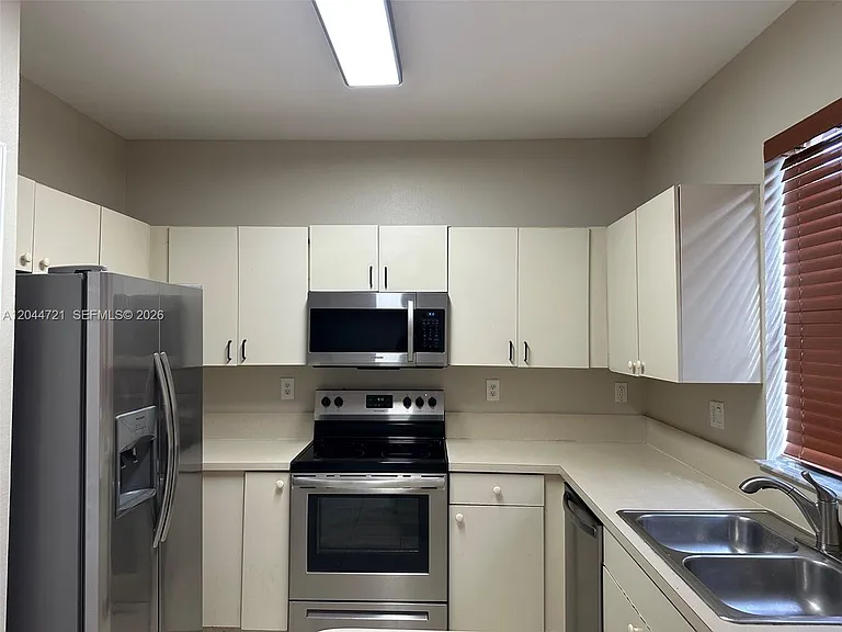 13741 SW 274th Ter — Photo 12