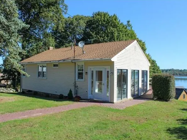 59 Overhill Rd, Warren, RI 02885