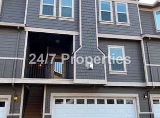 508 E Main St #9269149, Molalla, OR 97038