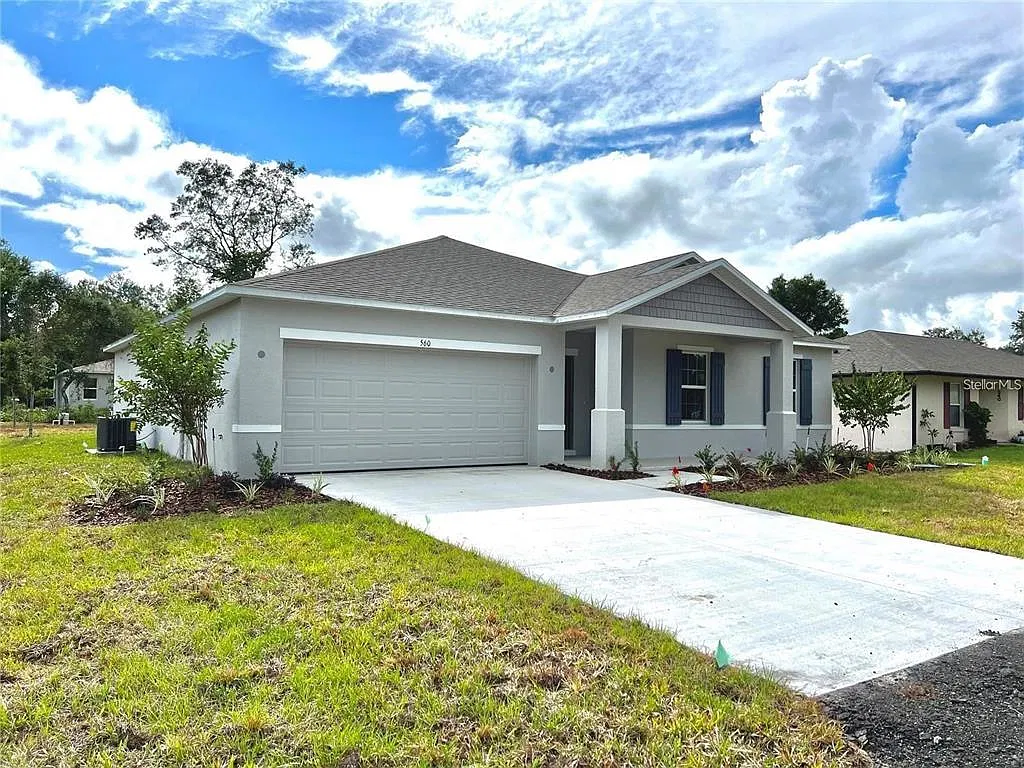 4 bed, 2.0 bath, 1867 sqft, $2,500 — Photo 2