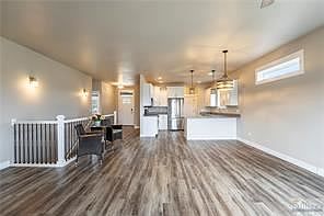 4th image of 6416 Southern Bluffs Ln