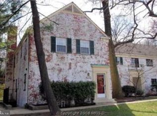 1102 Valley Dr, Alexandria, VA 22302