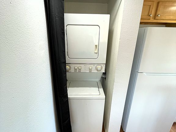 3rd image of 12440 N 20th St