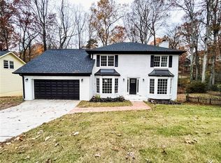 275 Spring Ridge Dr, Roswell, GA 30076