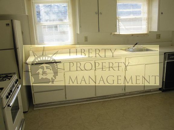 3rd image of 3341 Altos Ave