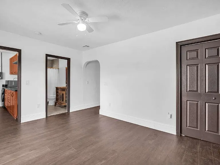 5023 Club Rd — Photo 8