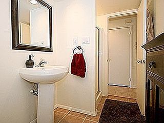 1st Floor Bathroom